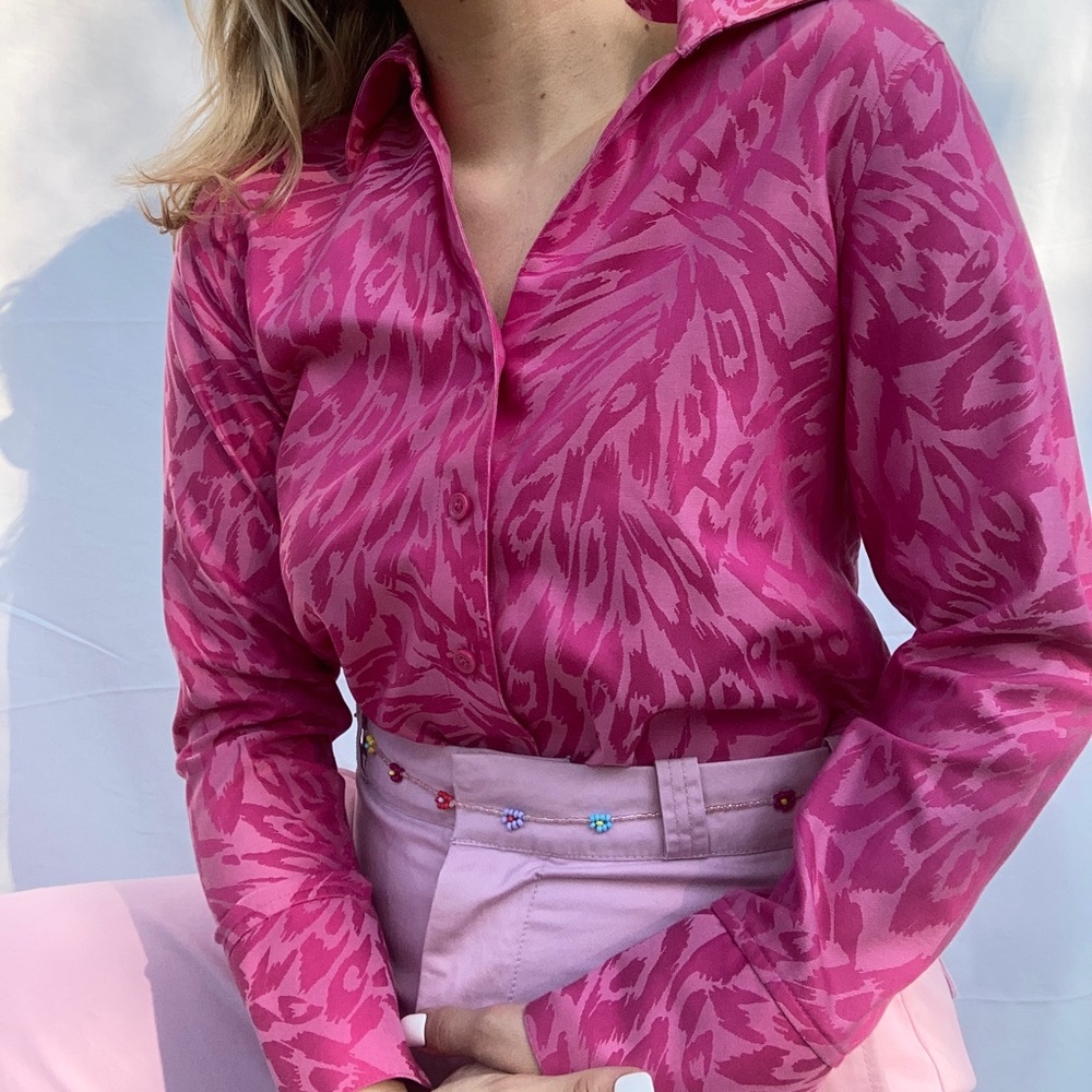 Vintage Foxcroft Hot Pink Leopard Button Down Top